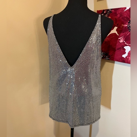 Carmela Silver Sequin Tank style Top, size M - Picture 3 of 8